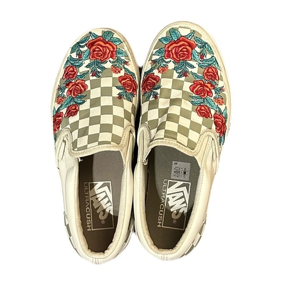 Vans Shoes - Vans DX Rose Embroidery Low Top Slip On Shoe Size 7